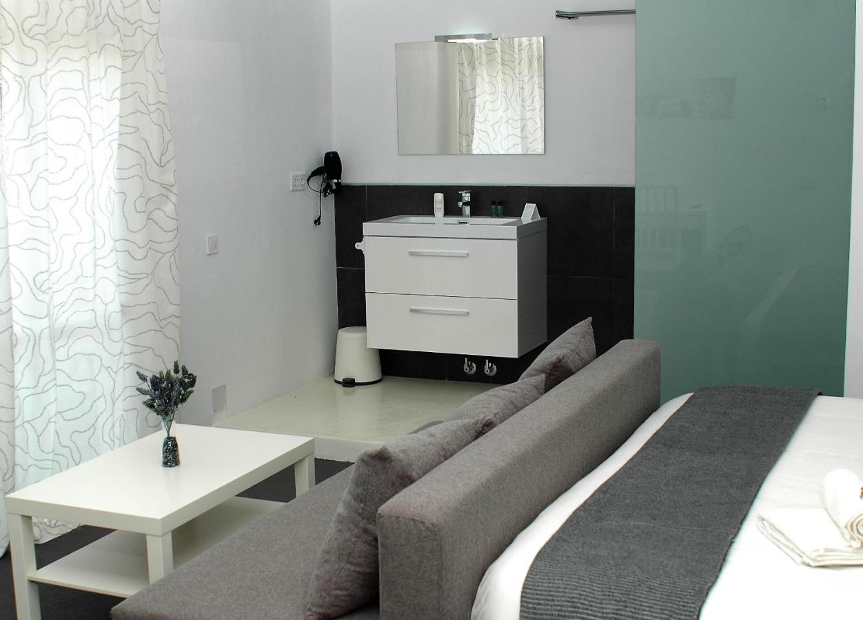 Jingtu Wellness & Spa B&B Comares Bagian luar foto