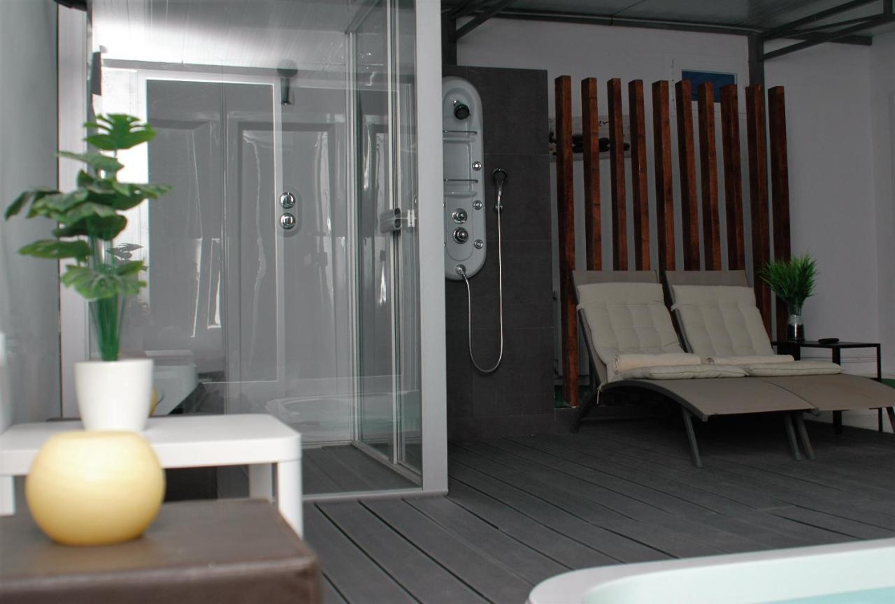 Jingtu Wellness & Spa B&B Comares Bagian luar foto