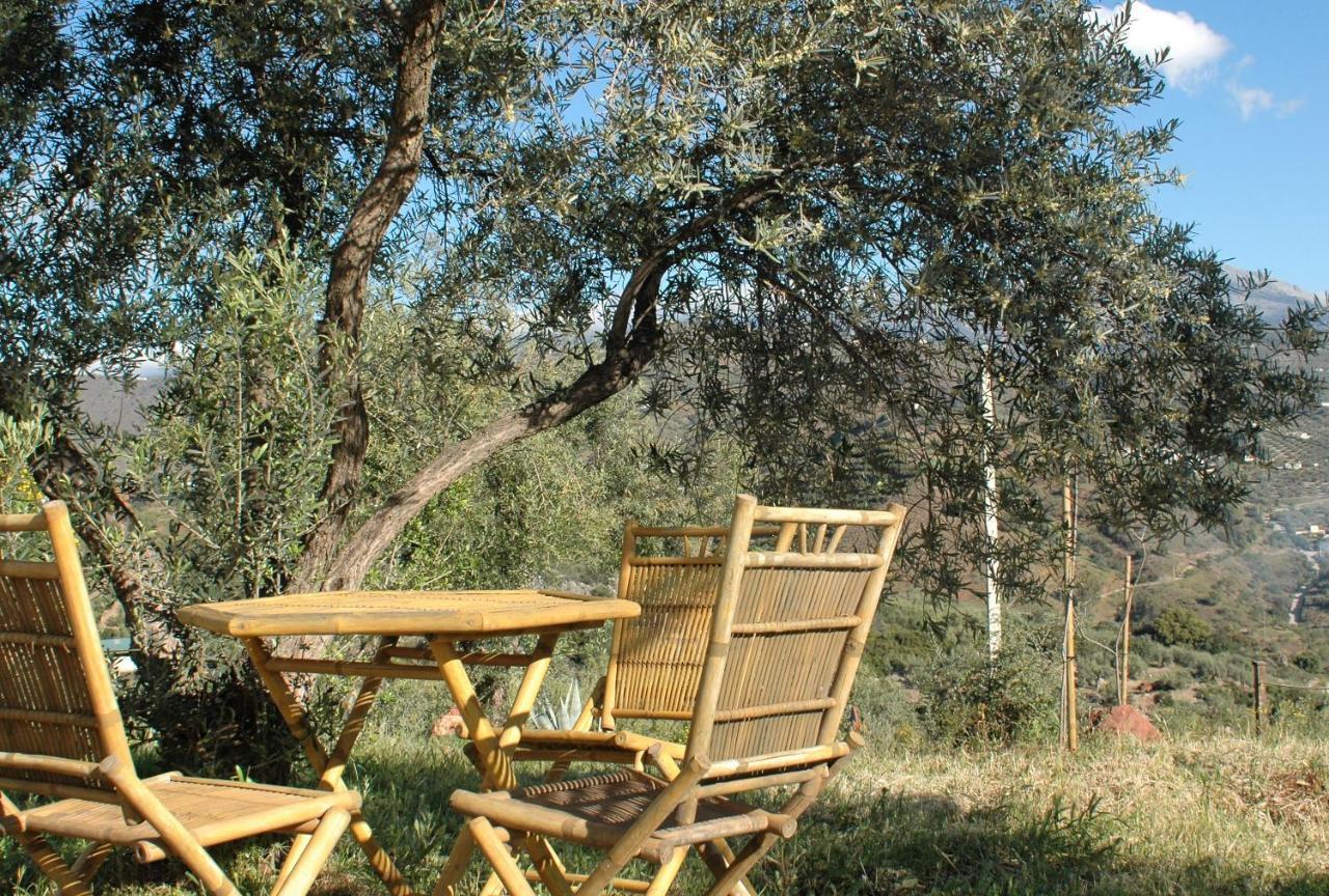 Jingtu Wellness & Spa B&B Comares Bagian luar foto