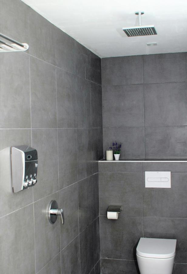 Jingtu Wellness & Spa B&B Comares Bagian luar foto
