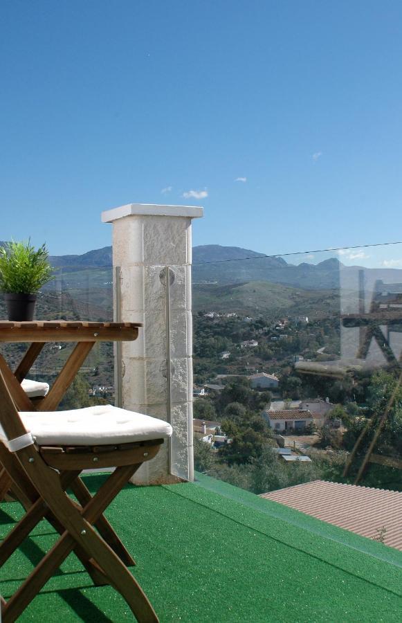 Jingtu Wellness & Spa B&B Comares Bagian luar foto